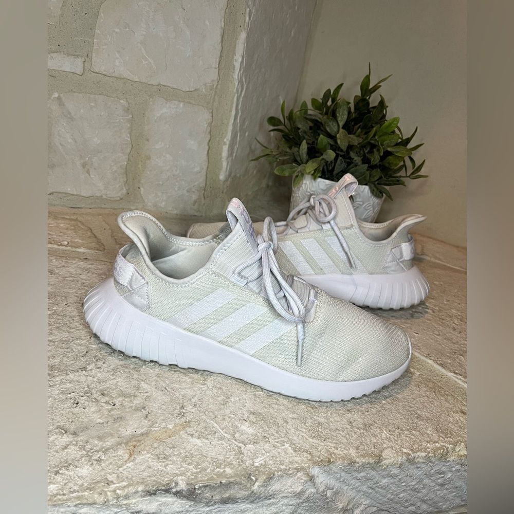 Adidas white cloudfoam running shoe sz 10